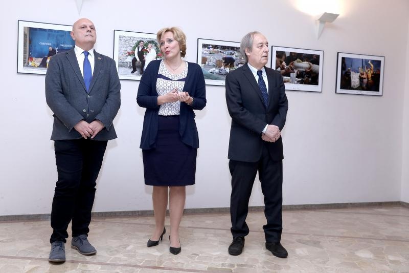 Otvorenje izložbe fotografija “U objektivu: Svakodnevica ljudskih prava” Otvorenje izložbe fotografija “U objektivu: Svakodnevica ljudskih prava”