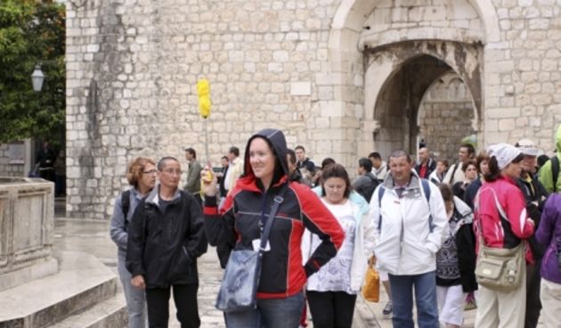 Turistički vodič, Foto: Zoran Kusalo / CROPIX