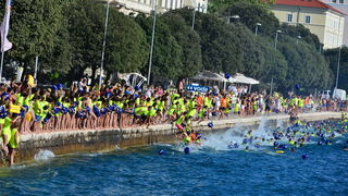 10. dm Millennium Jump na zadarskoj rivi – 3 tisuće skakača poslalo prekrasnu priču u svijet 10. dm Millennium Jump na zadarskoj rivi – 3 tisuće skakača poslalo prekrasnu priču u svijet