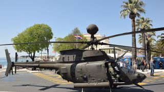 RTOP Vukovar i Kiowa Warrior na splitskoj rivi RTOP Vukovar i Kiowa Warrior na splitskoj rivi