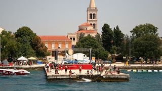 Tunuara 2016 – parada mažoretkinja, kuhanje brudeta & defile ribarica. Foto: Marija Cvetković