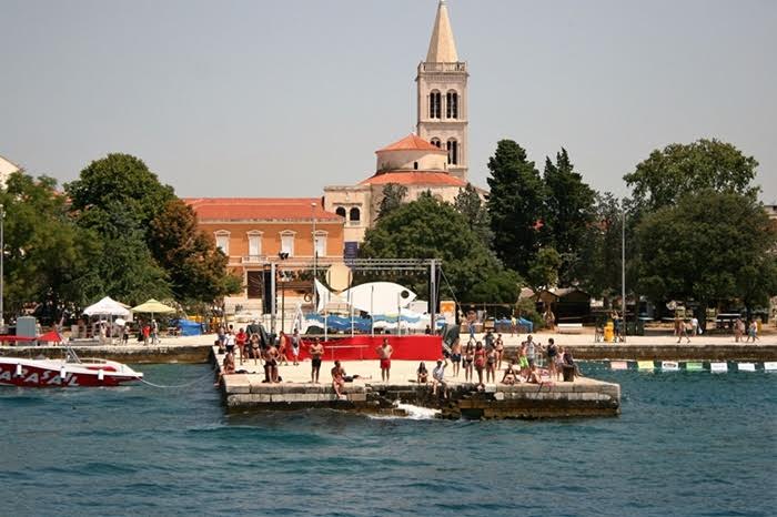 Tunuara 2016 – parada mažoretkinja, kuhanje brudeta & defile ribarica. Foto: Marija Cvetković