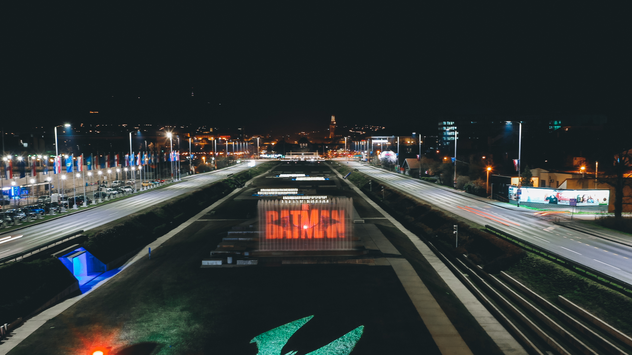 Pogledajte kako je sinoć Zagreb postao Gotham City Pogledajte kako je sinoć Zagreb postao Gotham City