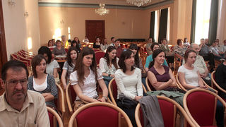 Julianne Eden Bušić predstavila novu knjigu “Živa glava”, Foto: Lucija Juravić Julianne Eden Bušić predstavila novu knjigu “Živa glava”, Foto: Lucija Juravić