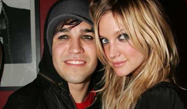 Ashlee Simpson i Pete Wentz ( Foto: grooveshark.com )