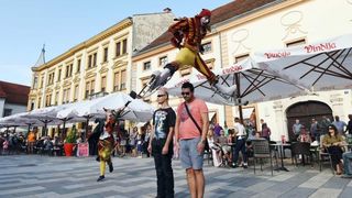 Šesti dan Špancirfesta, nastup uličnih performera Jesters Šesti dan Špancirfesta, nastup uličnih performera Jesters