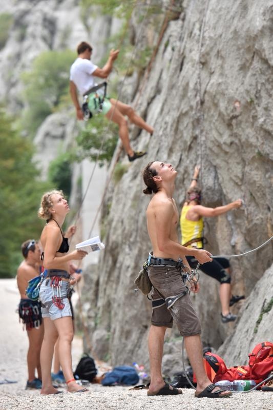 Kanjon Paklenice prepun je posjetitelja i penjača. Photo: Dino Stanin/PIXSELL