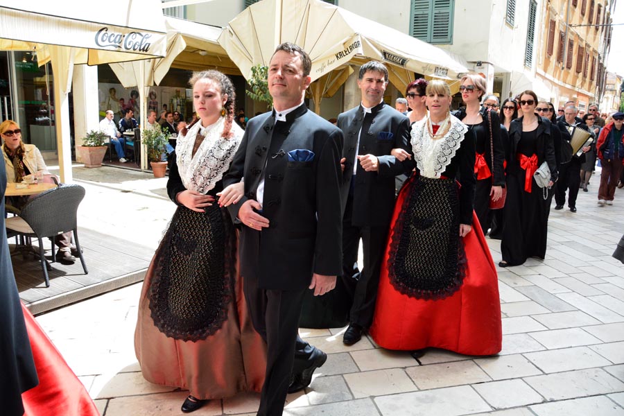 Predstavljanje svečane zadarske pučke nošnje, foto: Iva Perinčić Predstavljanje svečane zadarske pučke nošnje, foto: Iva Perinčić
