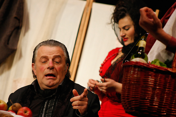 Zadarska Noć kazališta – “Teštament” (foto:Saša Čuka) Zadarska Noć kazališta – “Teštament” (foto:Saša Čuka)