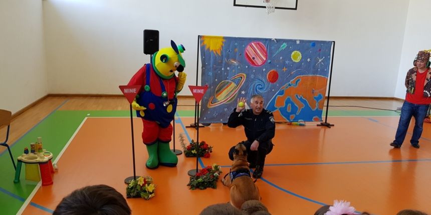 “Bembo i prijatelji protiv mina” u OŠ Braća Ribar u Posedarju “Bembo i prijatelji protiv mina” u OŠ Braća Ribar u Posedarju