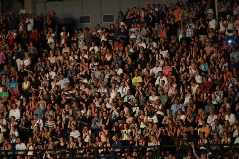 Koncert Olivera Dragojevića i Zlatana Stipišića u pulskoj Areni. Kao gosti nastupili su 2CELLOS. Photo: Duško Marušić/PIXSELL