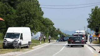 Stravična prometna nesreća u Ličkom Cerju na državnoj cesti D50