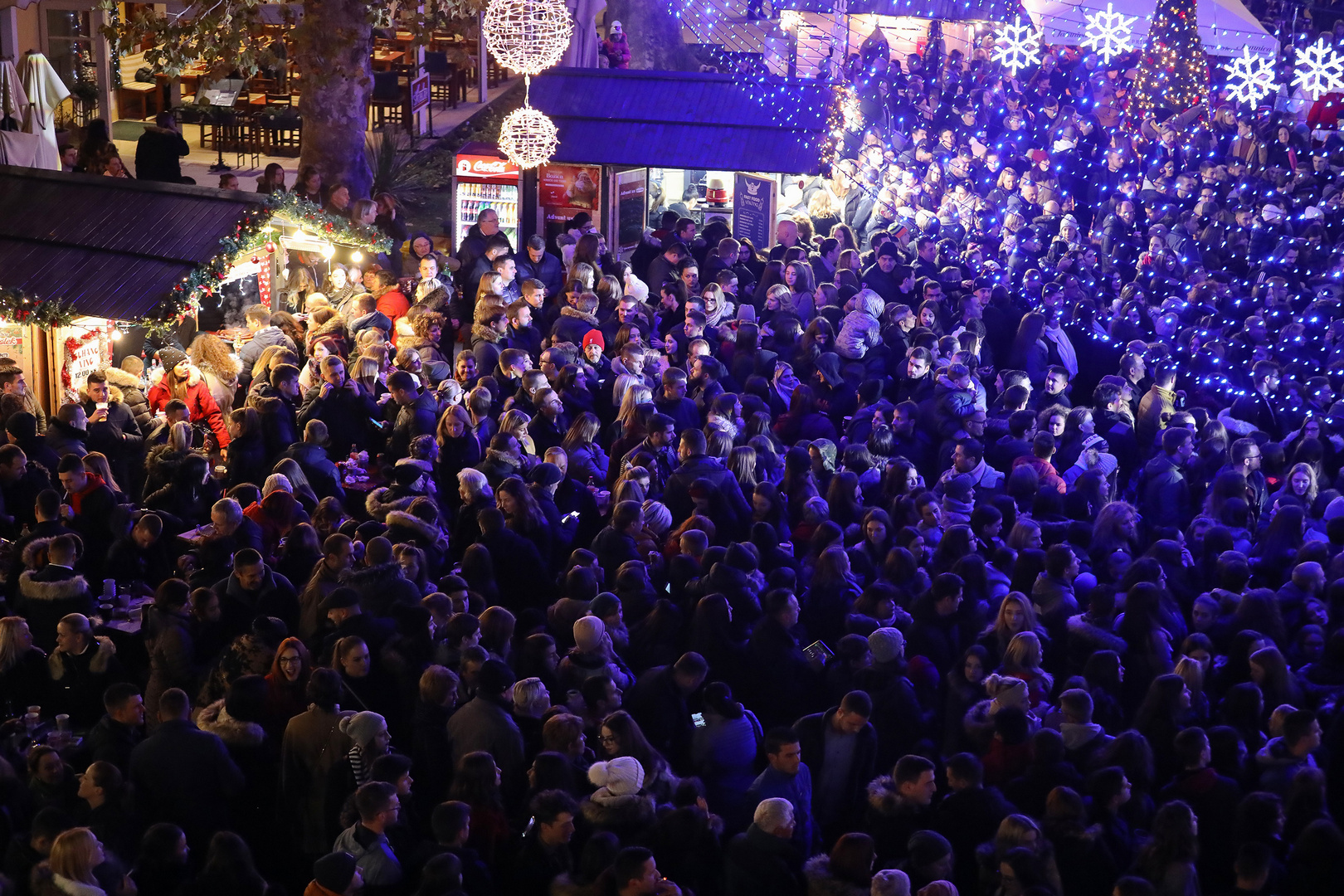 Pogled iz zraka: Svečano otvorenje manifestacije “Advent u Zadru”