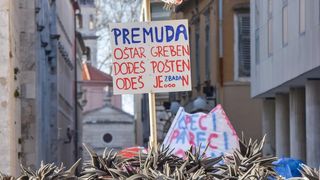 Zadarski karneval 2018: Povorka maškaranih skupina gradskim ulicama Zadarski karneval 2018: Povorka maškaranih skupina gradskim ulicama