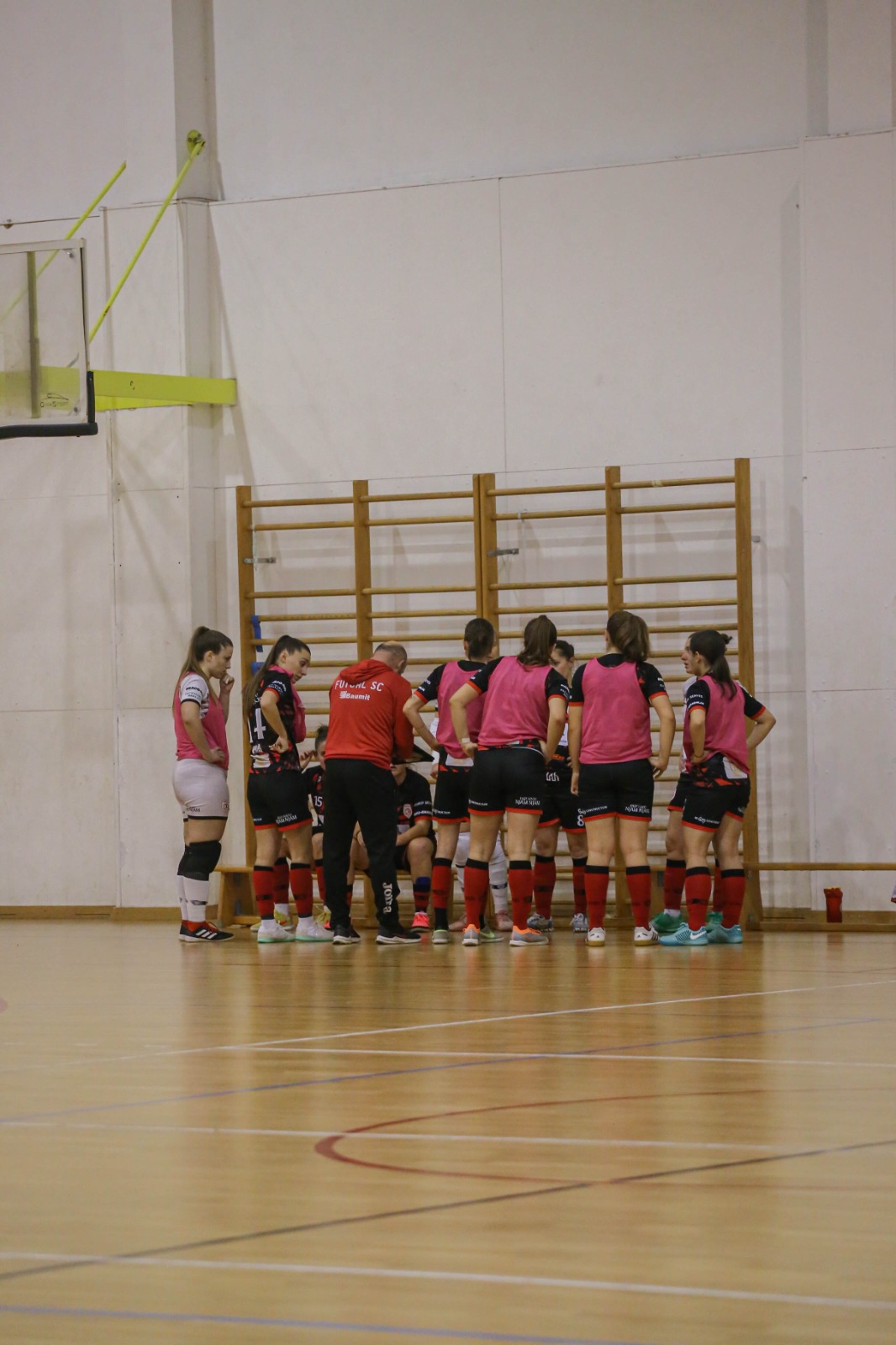 Futsal Super chicks – MC PLUS 2:5 Futsal Super chicks – MC PLUS 2:5