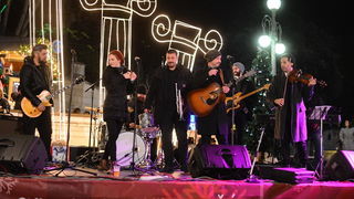 Advent u Zadru: Pavel raspjevao i rasplesao Zadrane na Trgu Petra Zoranića. Foto: Iva Perinčić Advent u Zadru: Pavel raspjevao i rasplesao Zadrane na Trgu Petra Zoranića. Foto: Iva Perinčić