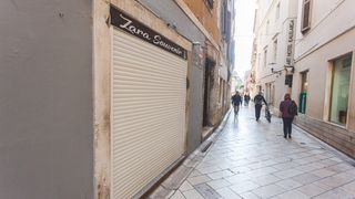 Zatvorene butige i poluprazan zadarski Poluotok Zatvorene butige i poluprazan zadarski Poluotok