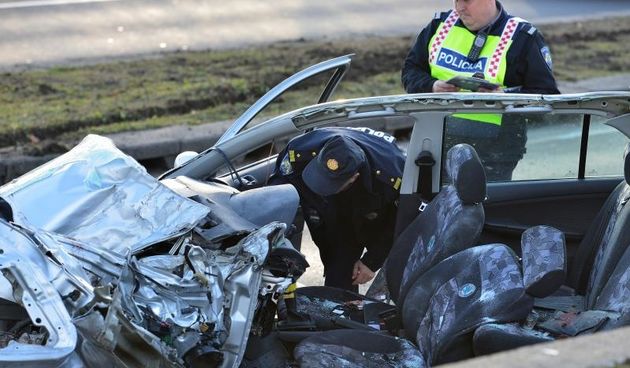 Teska prometna nesreca na Ljubljanskoj aveniji. Vozac kamiona skrenuo je u suprotni trak te naletio na osobni automobil marke skoda. Photo: Marko Prpic/PIXSELL