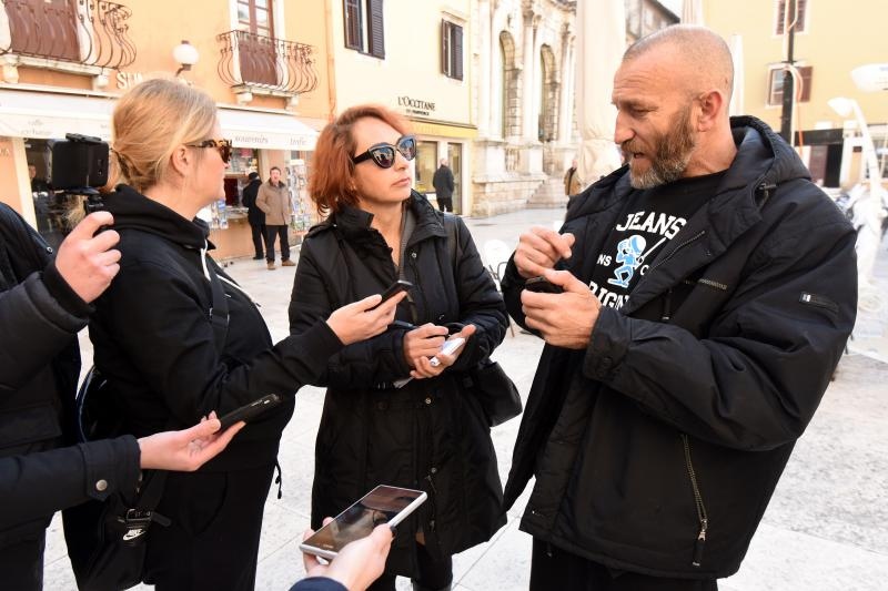 Novi prosvjed Davora Dujića na Narodnom trgu