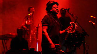 Zadar, 310711.
Britanska reggae grupa UB40 odrzala je koncet pred mnogobrojnom publikom na zadarskom Forumu.
Foto: Vladimir Ivanov / CROPIX Zadar, 310711.
Britanska reggae grupa UB40 odrzala je koncet pred mnogobrojnom publikom na zadarskom Forumu.
Foto: Vladimir Ivanov / CROPIX