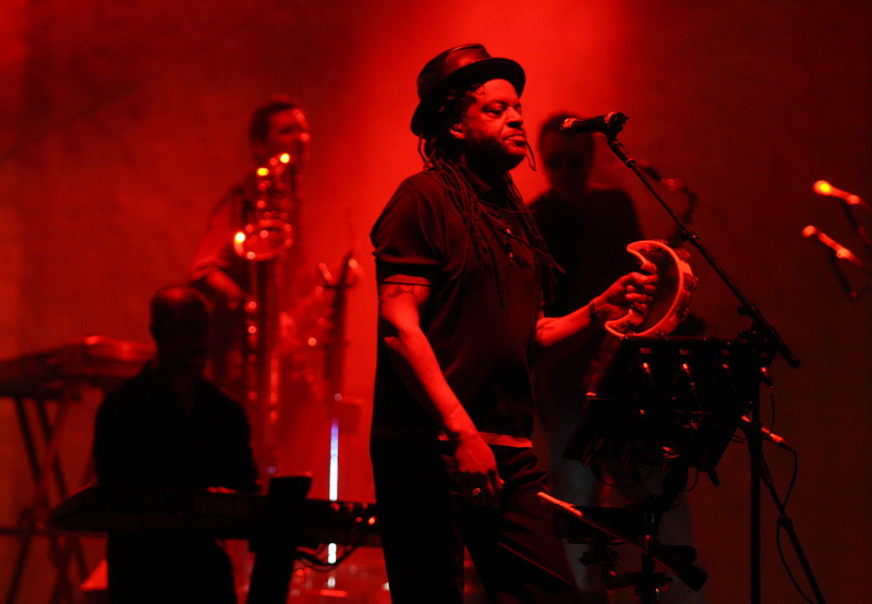 Zadar, 310711.
Britanska reggae grupa UB40 odrzala je koncet pred mnogobrojnom publikom na zadarskom Forumu.
Foto: Vladimir Ivanov / CROPIX Zadar, 310711.
Britanska reggae grupa UB40 odrzala je koncet pred mnogobrojnom publikom na zadarskom Forumu.
Foto: Vladimir Ivanov / CROPIX