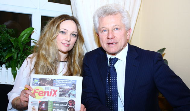 U Bad Homburgu je  predstavljen FeniX, dvojezični mjesečnik koji uređuje Zadranka Marijana Dokoza, a odnedavno izlazi na hrvatskom i njemačkom jeziku u Njemačkoj, Austriji i Švicarskoj