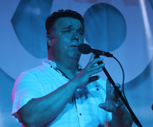 Virsko ljeto 2016: Tomislav Bralić i klapa Intrade oduševili 12 tisuća obožavatelja na virskoj rivi Virsko ljeto 2016: Tomislav Bralić i klapa Intrade oduševili 12 tisuća obožavatelja na virskoj rivi