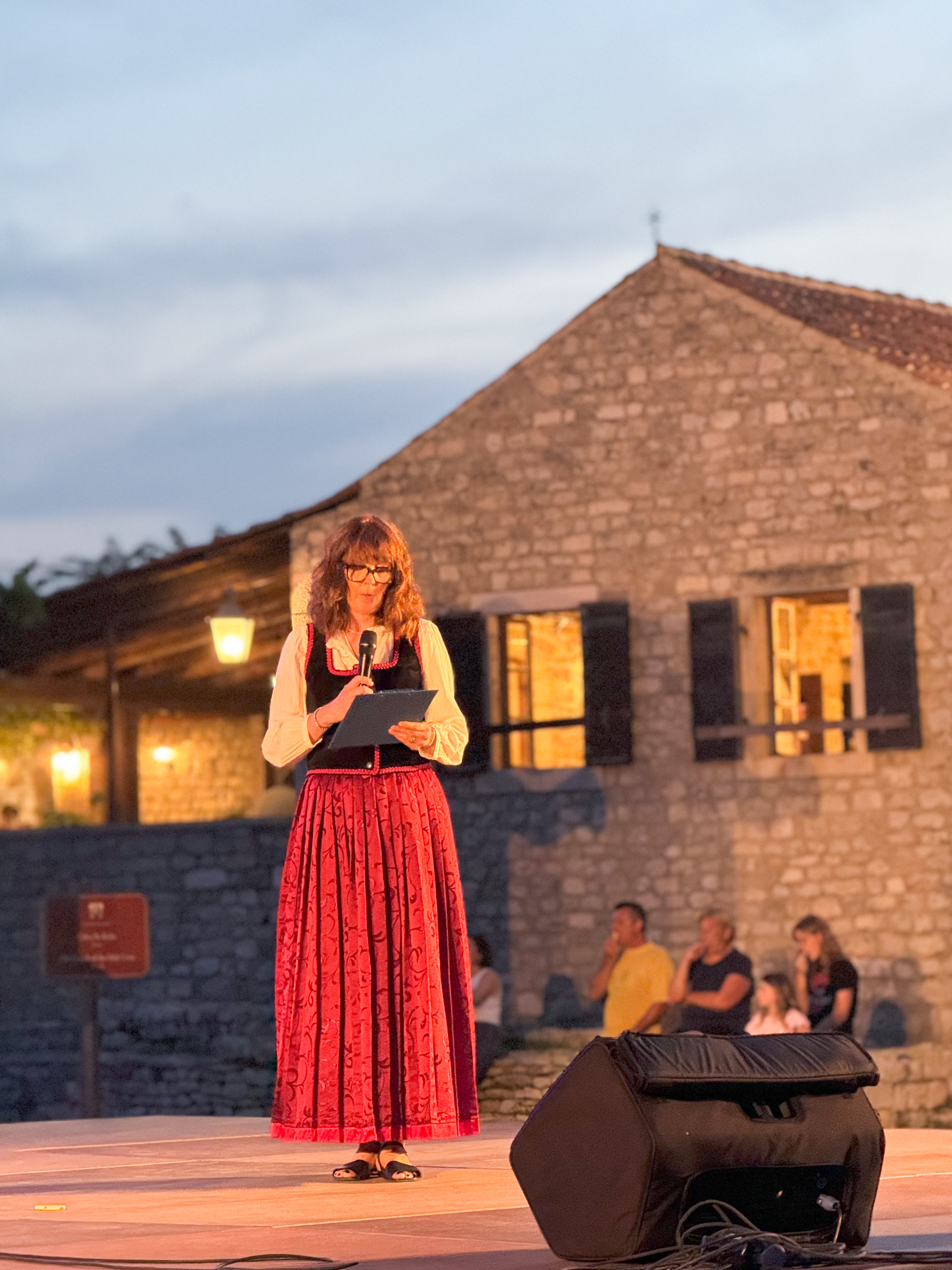 Svečano i atraktivno održana univerzalna i autohtona 22. Ninska šokolijada Svečano i atraktivno održana univerzalna i autohtona 22. Ninska šokolijada