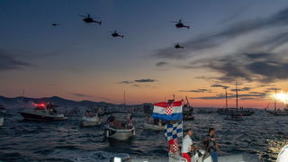 Veličanstven doček četvorice zadarskih Vatrenih od Gradskog mosta do Foruma