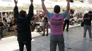 Performans Selme Banich na Narodnom trgu, foto: L. Banić