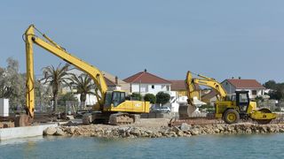 Vandali napravili veliku štetu na gradilištu obalnog zida u Petrčanima