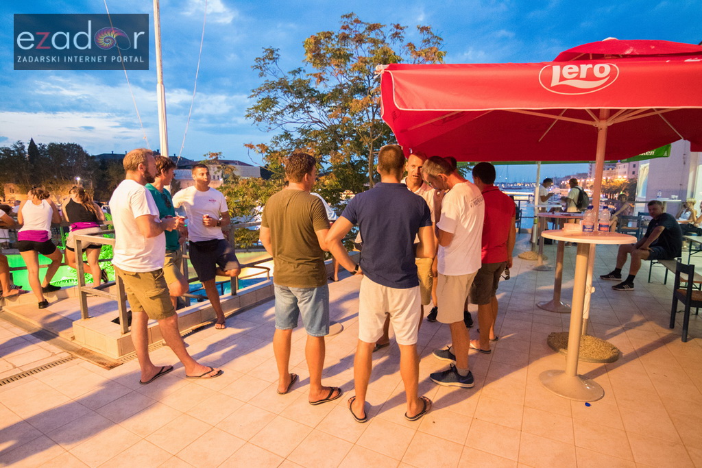 6. “Jadranov veslački dvoboj” osmeraca u uvali Jazine 6. “Jadranov veslački dvoboj” osmeraca u uvali Jazine