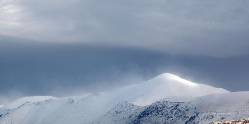 Opis 25.01.2014., Zadar – Nakon dugog perioda izuzetno toplog vremena, dugo (ne)ocekivani snijeg i bura ohladili su podrucje Zadarske zupanije. Photo: Filip Brala/PIXSELL Autor Filip Brala/PIXSELL KLJUČNE RIJEČI Zadar, bura, velebit, zima, snijeg, vri Opis 25.01.2014., Zadar – Nakon dugog perioda izuzetno toplog vremena, dugo (ne)ocekivani snijeg i bura ohladili su podrucje Zadarske zupanije. Photo: Filip Brala/PIXSELL Autor Filip Brala/PIXSELL KLJUČNE RIJEČI Zadar, bura, velebit, zima, snijeg, vri