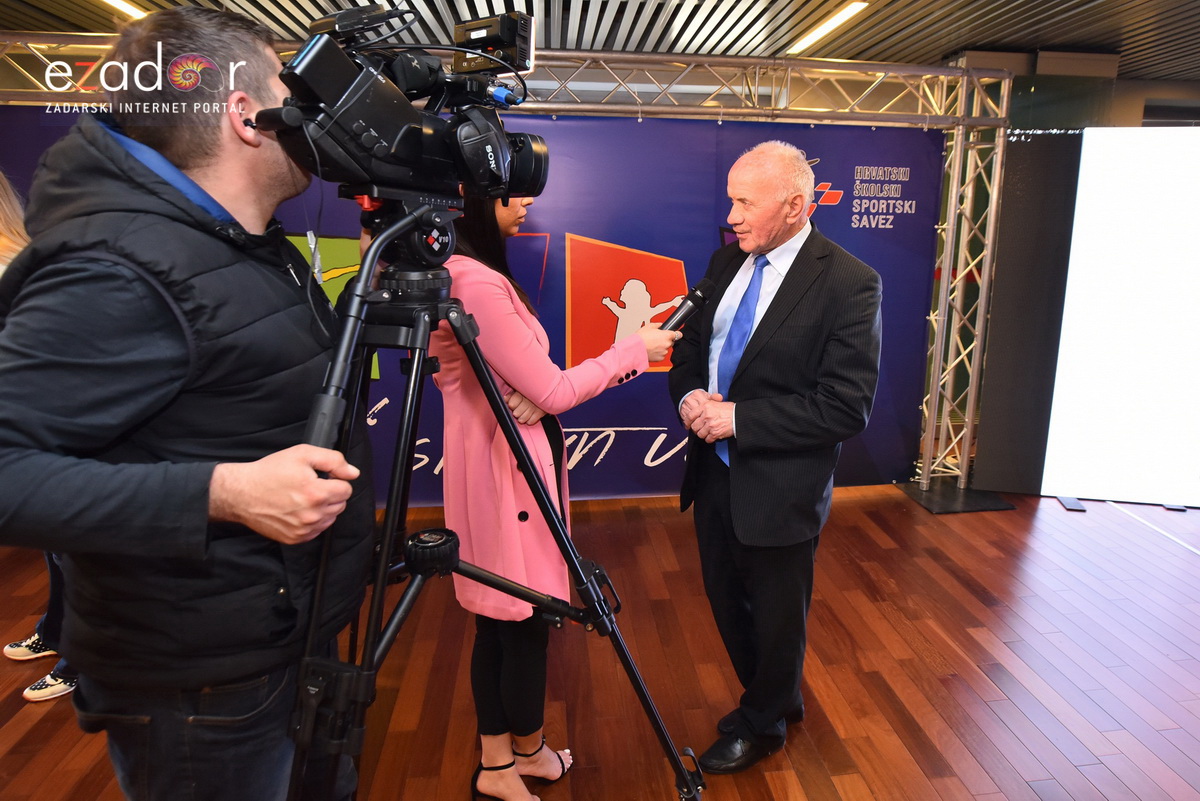 Na Višnjiku održana javna radionica “Zdravstveno usmjerena tjelesna aktivnost učenika” (ZUTA) Na Višnjiku održana javna radionica “Zdravstveno usmjerena tjelesna aktivnost učenika” (ZUTA)