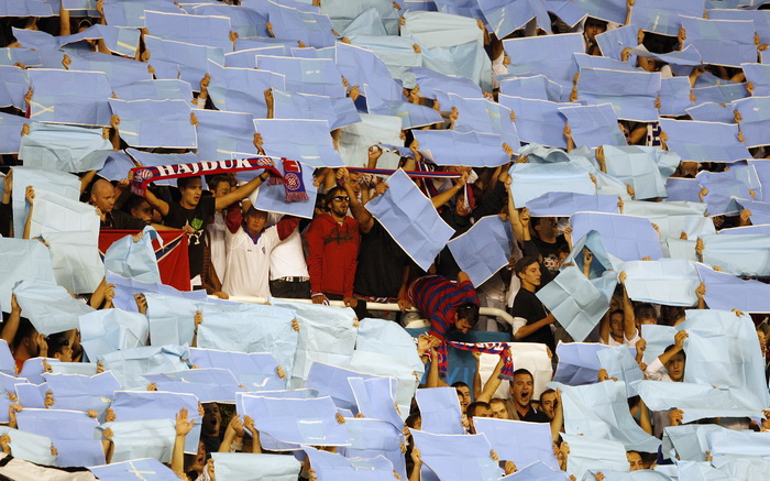 Split, 300910.
Stadion Poljud.
Nogometna utakmica drugog kola Europske lige,
Hajduk – Anderlecht.
Na fotografiji: Torcida, navijaci.
Foto: Ante Cizmic / CROPIX Split, 300910.
Stadion Poljud.
Nogometna utakmica drugog kola Europske lige,
Hajduk – Anderlecht.
Na fotografiji: Torcida, navijaci.
Foto: Ante Cizmic / CROPIX