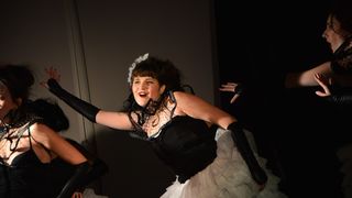 Dragon teatar premijerom predstave “Kraljevo” proslavio svoj peti rođendan Dragon teatar premijerom predstave “Kraljevo” proslavio svoj peti rođendan