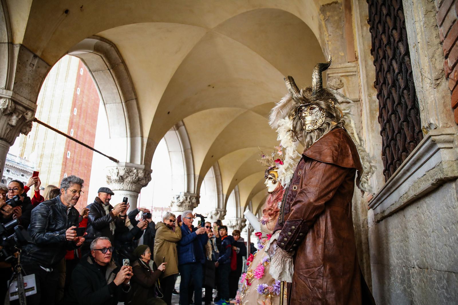 Venecijanski karneval ove godine je posvećen velikom ljubavniku Giacomu Casanovi Venecijanski karneval ove godine je posvećen velikom ljubavniku Giacomu Casanovi