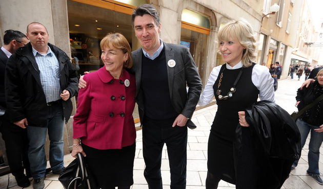 Zadar, 050413.
Veceras je u HNK Zadar odrzano predstavljanje liste koalicije SDP-HNS-HSU za Europski parlament. Na predstavljanju su govorili predsjednik SDP-a Zoran Milanovic, predsjednica HNS-a Vesna Pusic, predsjednik HSU-a Silvano Hrelja, te prvi na l