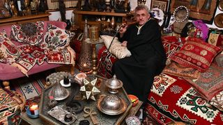 Brođanin Stanislav Hudi živi u kući koju je uredio u egipatskom stilu Brođanin Stanislav Hudi živi u kući koju je uredio u egipatskom stilu