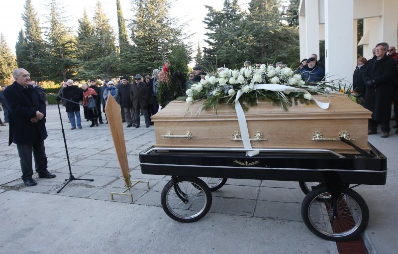 Posljednji ispraćaj velikog hrvatskog književnika Ive Brešana na šibenskom groblju Kvanj