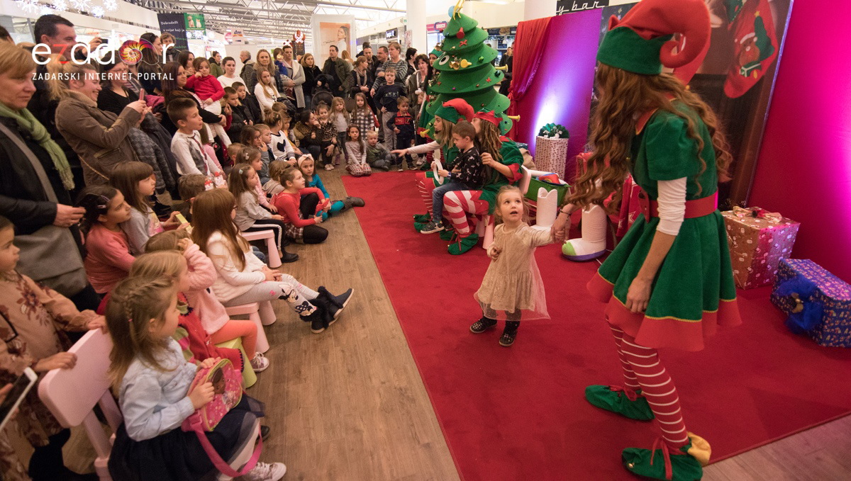 Zimski sportovi s Djedom Božićnjakom Zimski sportovi s Djedom Božićnjakom