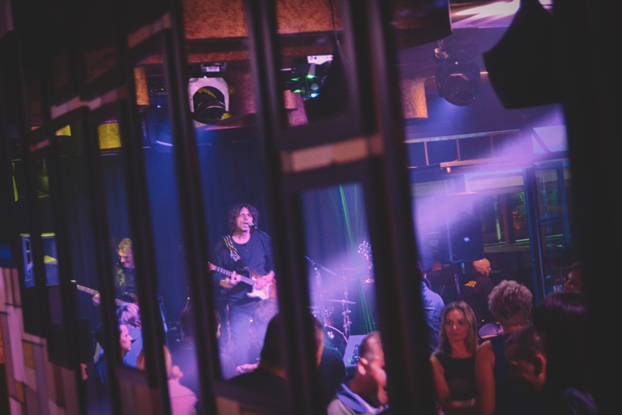 Jurica Pađen & Aerodrom u Maraschino baru; foto Iva Perinčić Jurica Pađen & Aerodrom u Maraschino baru; foto Iva Perinčić