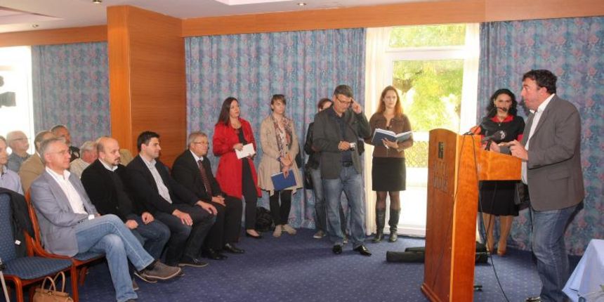 U hotelu Kolovare održana je izborna konvencija Županijske organizacije SDP-a. Na njoj su prisustvovali i ministar zdravstva Rajko Ostojić, ministar poduzetništva i obrta Gordan Maras te predsjednik zagrebačkog SDP-a Davor Bernardić. Photo: Dino Stanin/P U hotelu Kolovare održana je izborna konvencija Županijske organizacije SDP-a. Na njoj su prisustvovali i ministar zdravstva Rajko Ostojić, ministar poduzetništva i obrta Gordan Maras te predsjednik zagrebačkog SDP-a Davor Bernardić. Photo: Dino Stanin/P