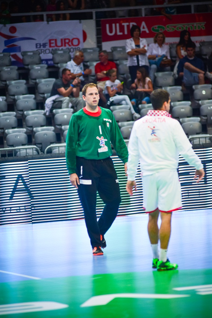 U doista sjajnoj atmosferi koju je stvorilo oko 5000 navijača iz cijele Hrvatske, naši su rukometni reprezentativci remizirali sa Švedskom i to s rezultatom 25-25. Bila je to ‘kaubojima’ pretposljednja pripremna utakmica uoči Olimpijskih igara