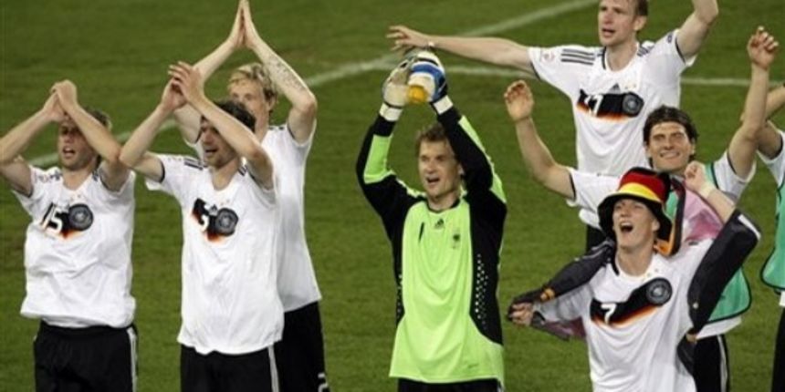 Njemačko slavlje u Baselu (Foto:AP@daylife.com) Njemačko slavlje u Baselu (Foto:AP@daylife.com)