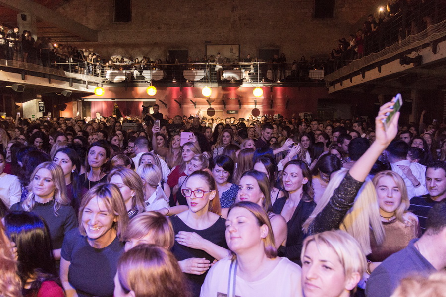 Veličanstvena Doris Dragović @ Arsenal Zadar Veličanstvena Doris Dragović @ Arsenal Zadar