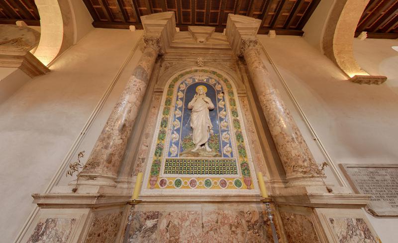 Katedrala sv. Stosije. Danasnja katedrala je trobrodna romanicka gradjevina, ujedno i najveca crkva u Dalmaciji. Unutrasnjost katedrale je monumentalna. Photo: Dino Stanin/PIXSELL