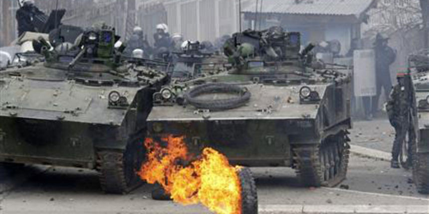 Mitrovica nered 1 (Foto: Reuters)