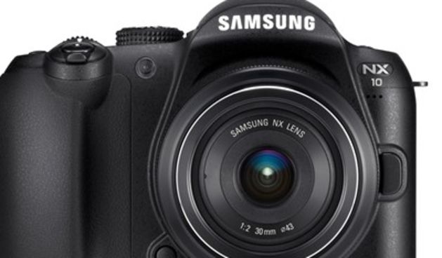 Samsung NX10