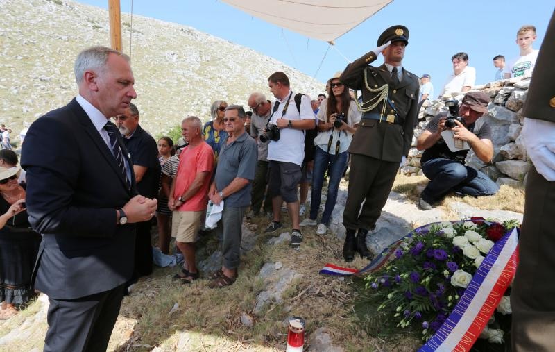 30.08.2015., Kornati – Na otoku Kornatu obiljezena je 8. obljetnica stradanja 12 vatrogasaca iz Sibenika, Vodica i Tisnog. Photo: Dusko Jaramaz/PIXSELL 30.08.2015., Kornati – Na otoku Kornatu obiljezena je 8. obljetnica stradanja 12 vatrogasaca iz Sibenika, Vodica i Tisnog. Photo: Dusko Jaramaz/PIXSELL